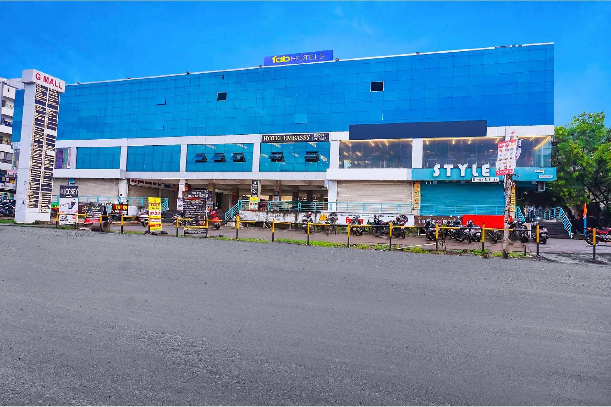 Fabhotel Embassy Near Amanora Mall Pune